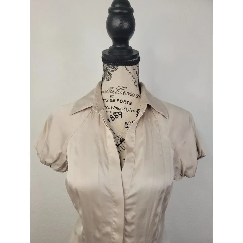 BCBG Maxazria Babydoll Top XS Stretch Silk Fit Flare Pleats Buttons Office Siren